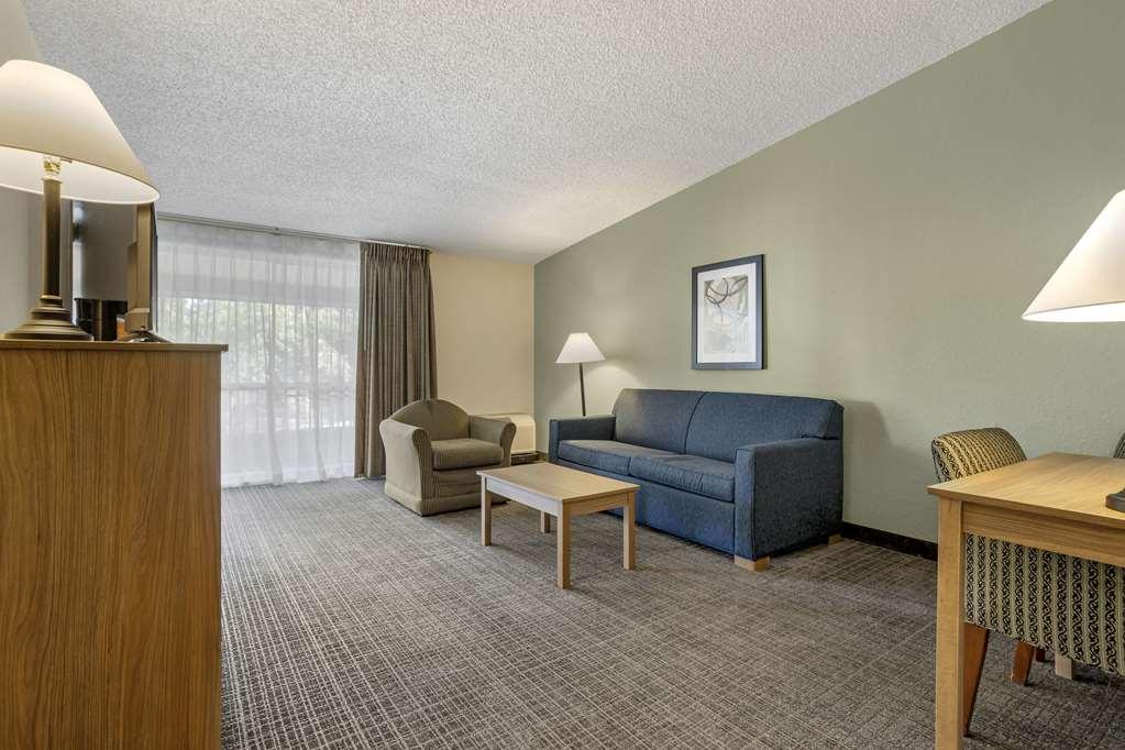 Quality Inn & Suites Nrg Park - Medical Center Houston Room photo